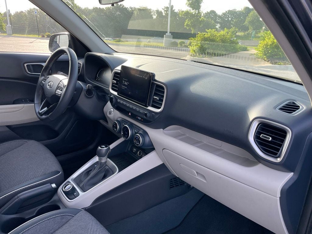 2024 Hyundai Venue Limited - NAVIGATION / BLUELINK