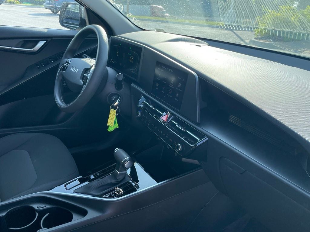 2025 Kia Niro LX - KIA CERTIFIED / 54 MPG