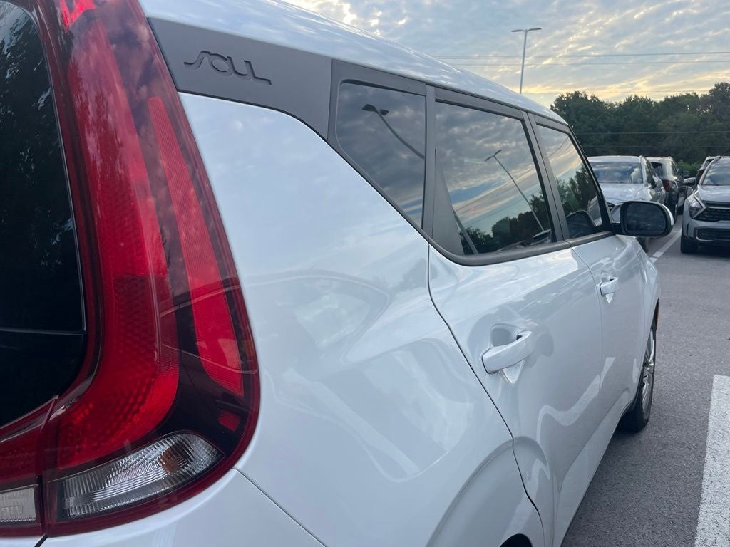 2020 Kia Soul LX - 35 MPG / APPLE CARPLAY
