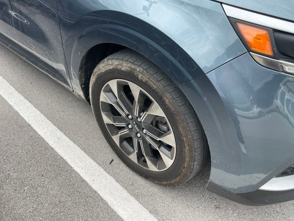 2024 Kia Carnival EX