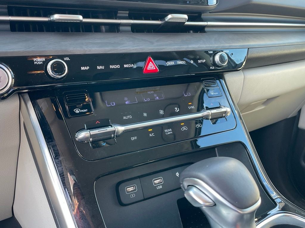 2024 Kia Carnival EX - 8 PASSENGER / NAVIGATION SYSTEM