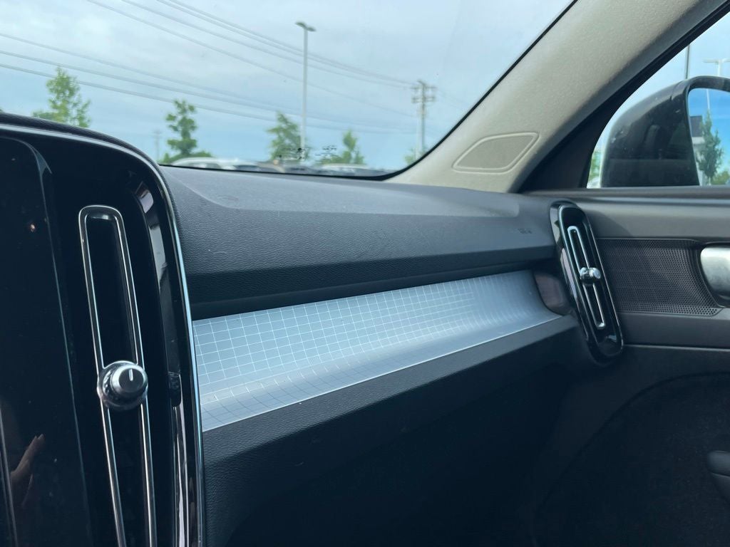 2020 Volvo XC40 Momentum