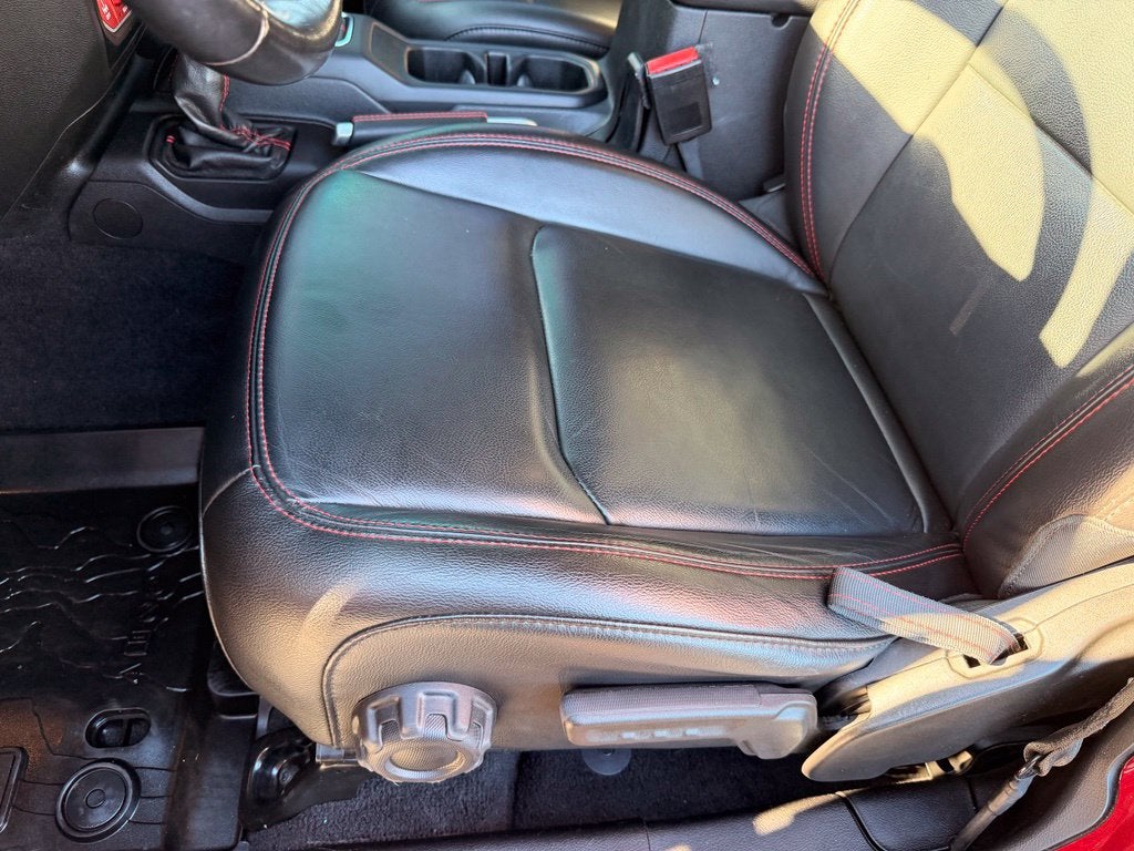 2021 Jeep Wrangler Unlimited Rubicon Power Roof, Leather, Navi, Heated Seats