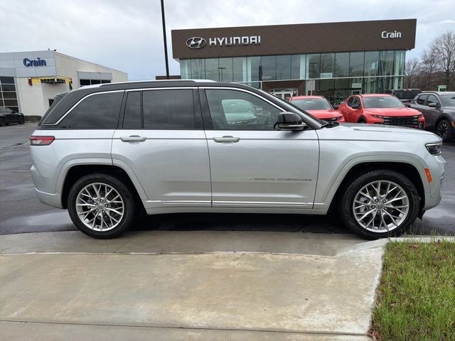 2022 Jeep Grand Cherokee Summit