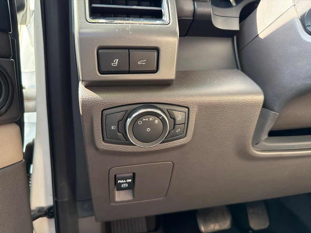 2021 Ford Expedition XLT CLEAN CARFAX