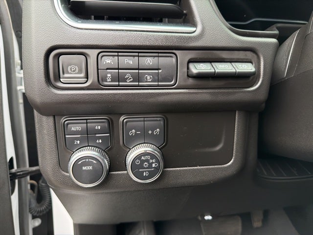 2023 GMC Yukon XL AT4