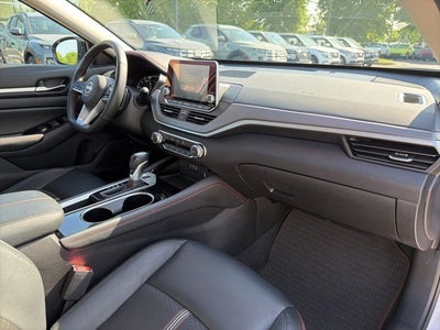 2025 Nissan Altima 2.5 SR