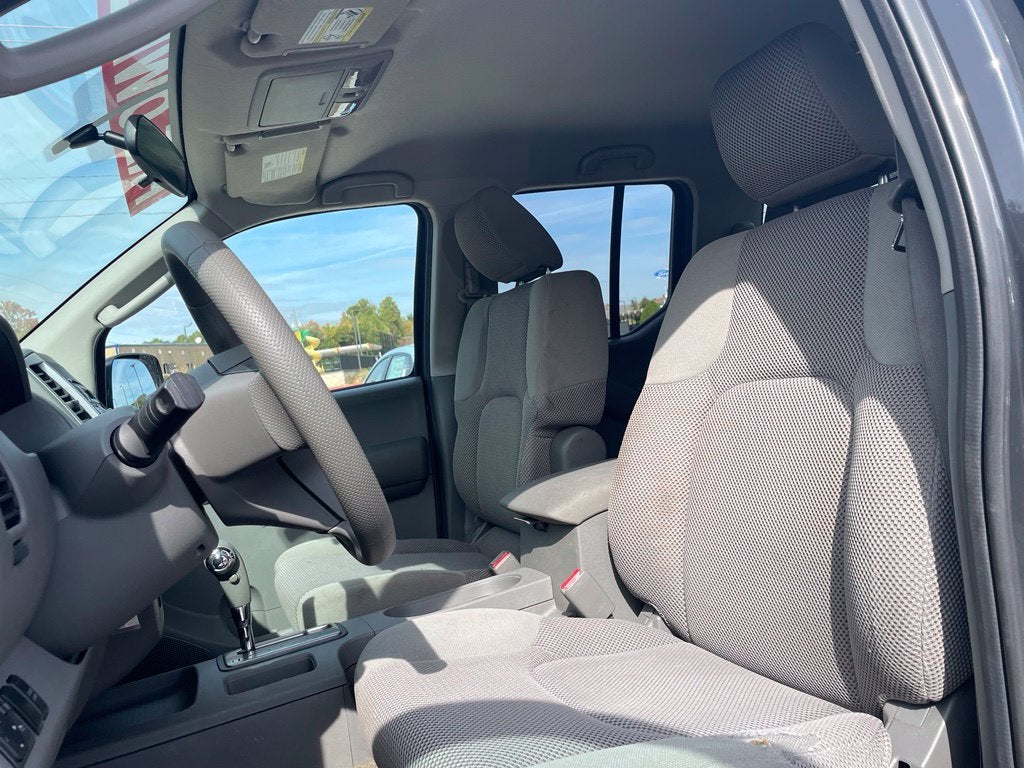 2011 Nissan Frontier SV CarFax One Owner