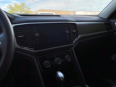 2023 Volkswagen Atlas 2.0T SE w/Technology Clean CarFax, One Owner, Third Row Seat