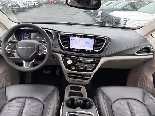 2023 Chrysler Pacifica Hybrid Touring L