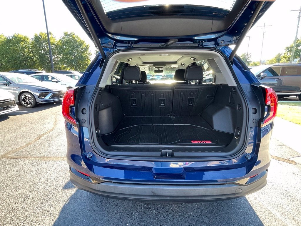 2022 GMC Terrain SLE Clean CarFax, Moonroof, Elevation Pkg, Heated Seat