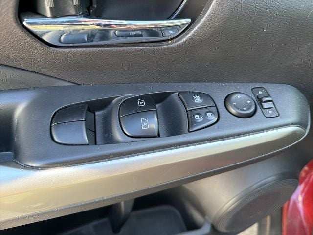 2019 Nissan Kicks SR