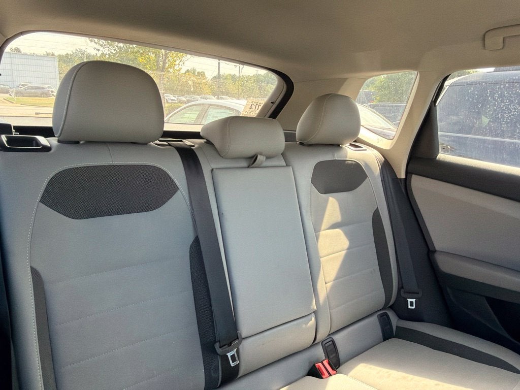2023 Volkswagen Taos 1.5T SE Clean CarFax, One Owner