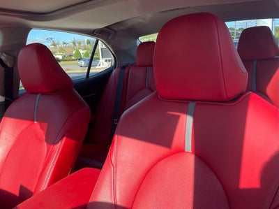 2021 Toyota Camry Hybrid XSE Pano Roof, Leather