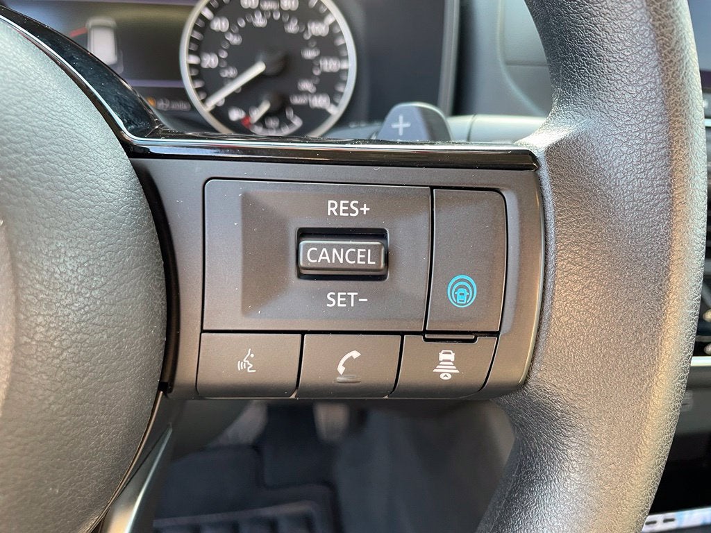 2023 Nissan Rogue SV Clean CarFax, Low Miles