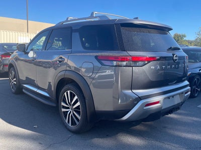 2025 Nissan Pathfinder Platinum Pano Roof, Leather, One Owner, Third Row