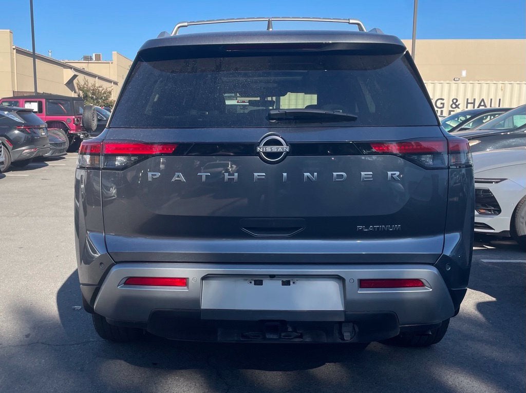 2025 Nissan Pathfinder Platinum Pano Roof, Leather, One Owner, Third Row