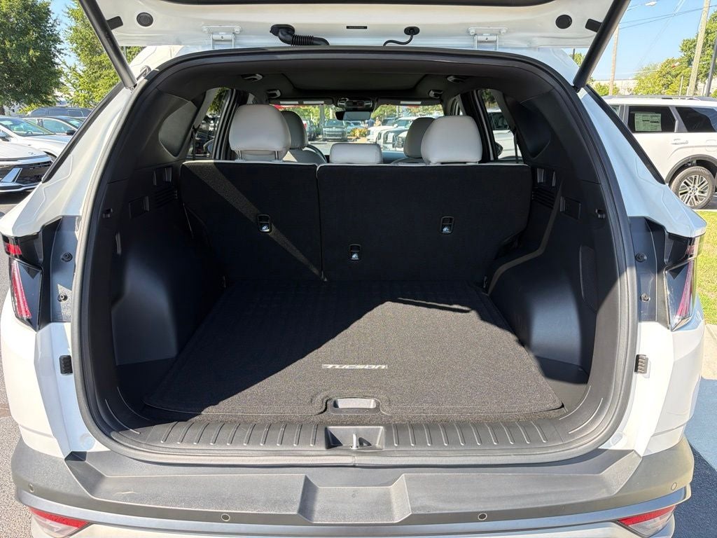 2025 Hyundai Tucson Limited Clean CarFax, One Owner