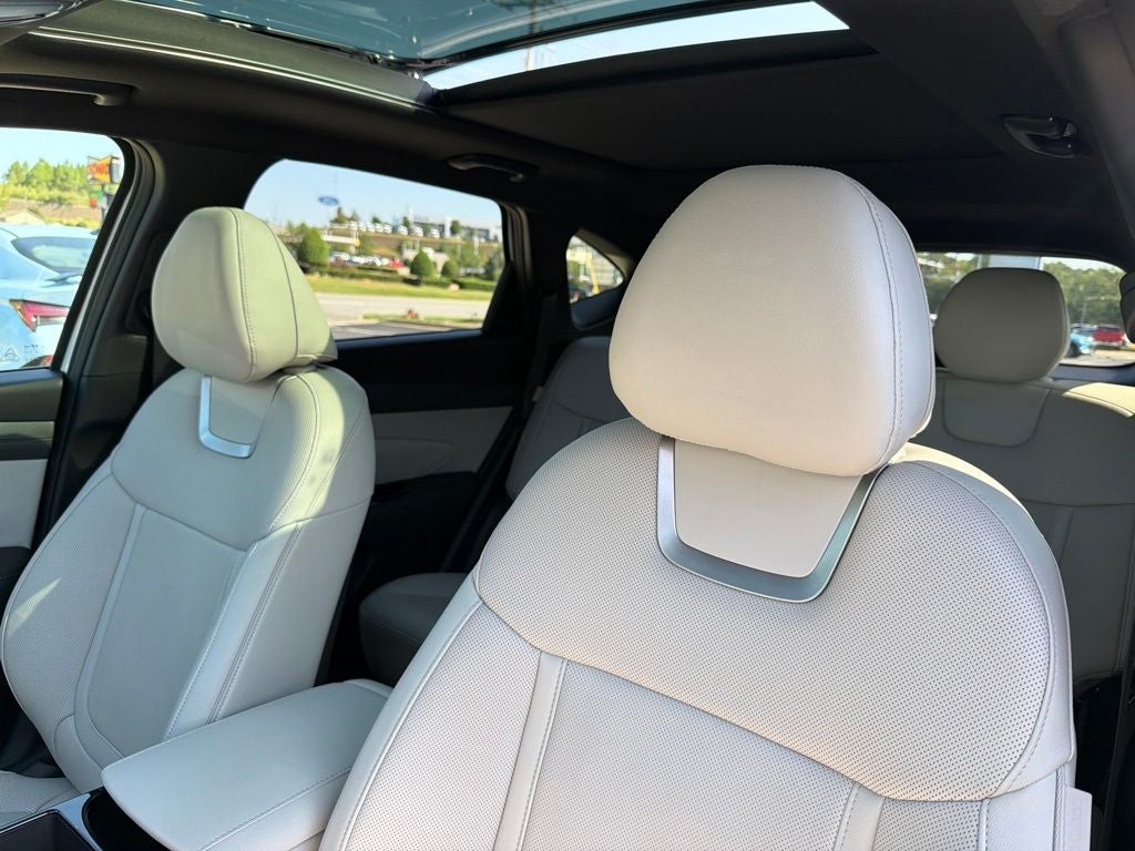 2025 Hyundai Tucson Limited Clean CarFax, One Owner