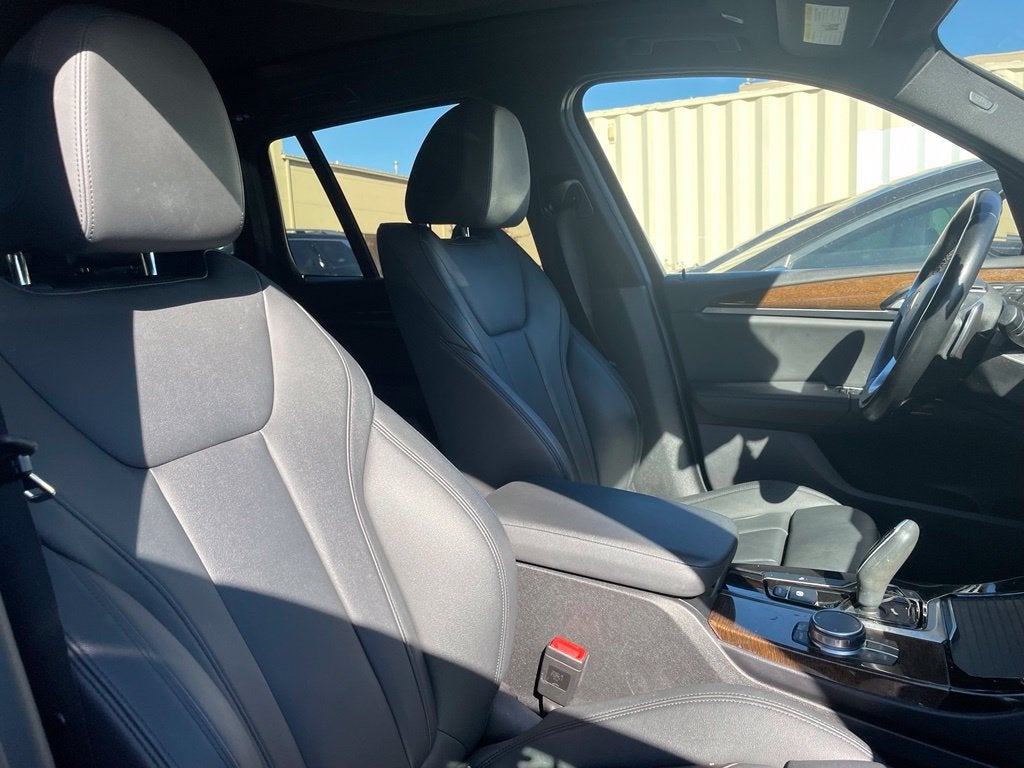 2019 BMW X3 sDrive30i Pano Roof, Navi, Heated Seats
