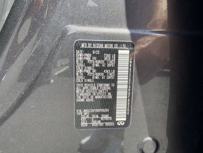 2024 INFINITI QX80 LUXE