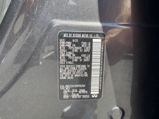 2024 INFINITI QX80 LUXE