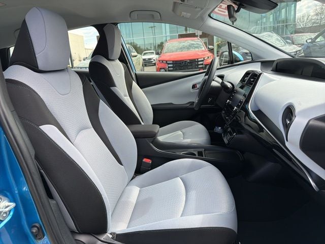 2020 Toyota Prius LE