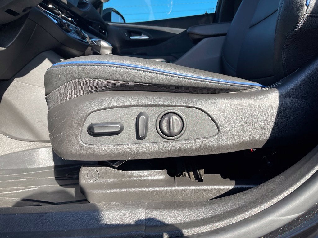 2025 Buick Envista Sport Touring Moonroof, Clean CarFax, One Owner