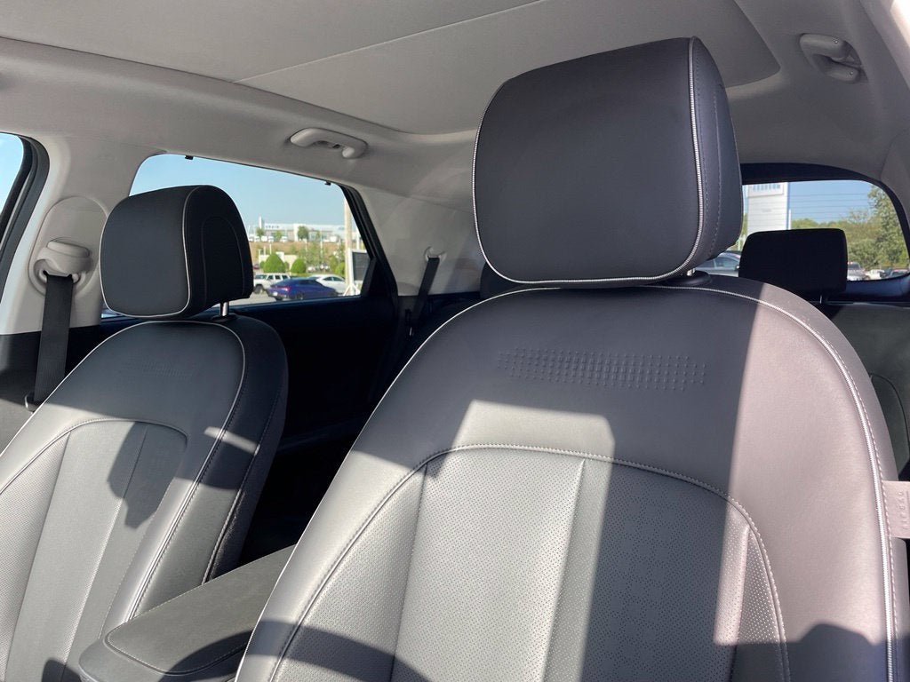 2024 Hyundai IONIQ 5 Limited Long Range, Pano Roof, One Owner, Leather