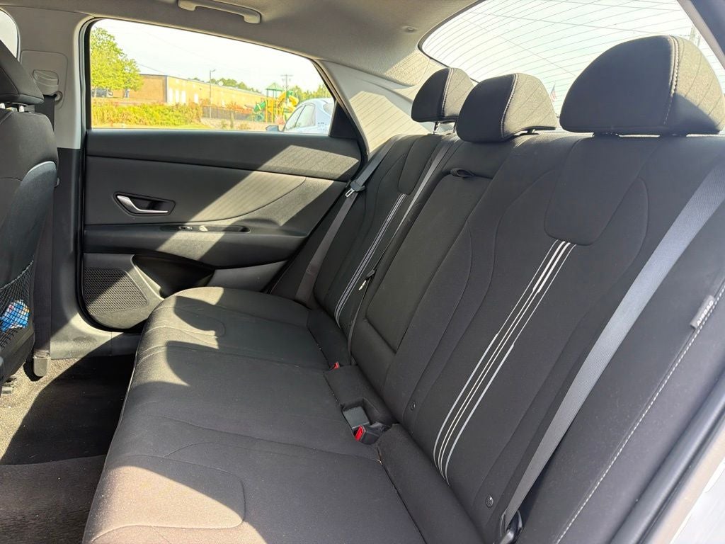 2025 Hyundai Elantra SEL Convenience CARFAX 1-Owner