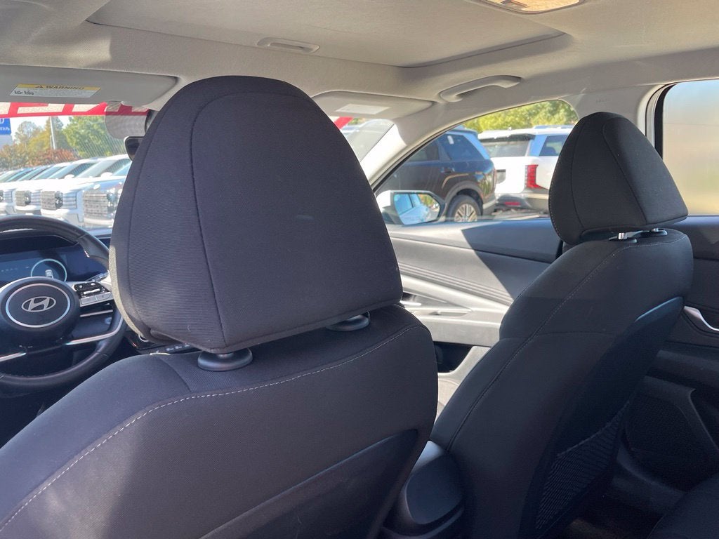 2025 Hyundai Elantra SEL Convenience Moonroof, Clean CarFax, One Owner