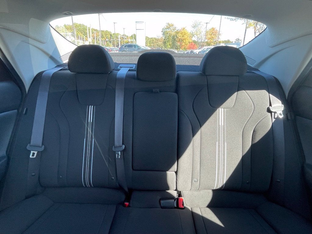 2025 Hyundai Elantra SEL Convenience Moonroof, Clean CarFax, One Owner