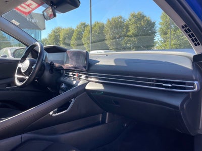 2025 Hyundai Elantra SEL Convenience Moonroof, One Owner