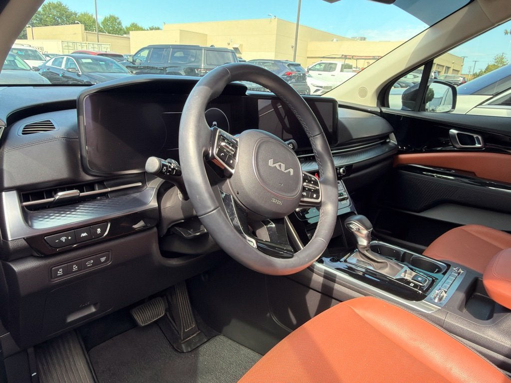 2023 Kia Carnival SX Prestige Clean CarFax, One Owner