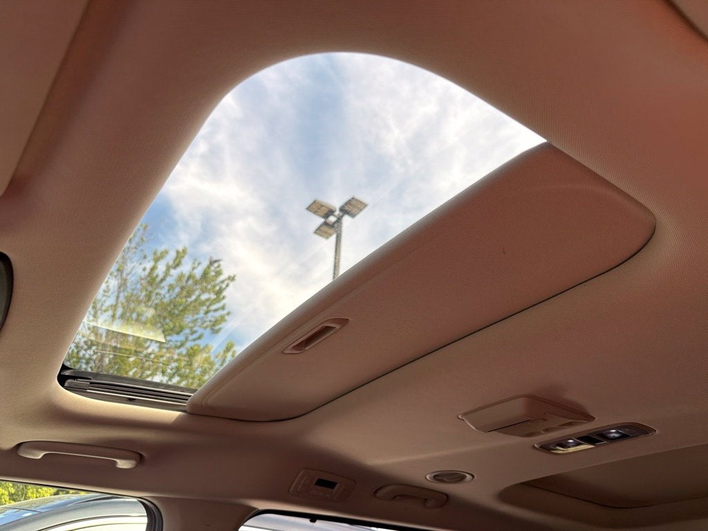 2023 Kia Carnival SX Prestige Clean CarFax, One Owner
