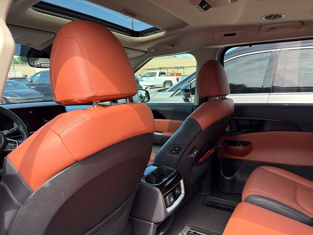 2023 Kia Carnival SX Prestige Clean CarFax, One Owner