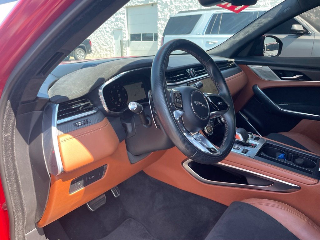 2023 Jaguar F-PACE SVR Clean CarFax, Leather, Moonroof