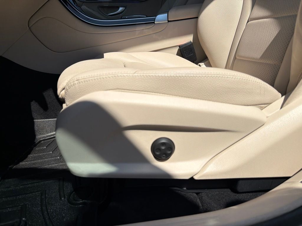 2022 Mercedes-Benz GLC GLC 300 Pano Moonroof, Clean CarFax