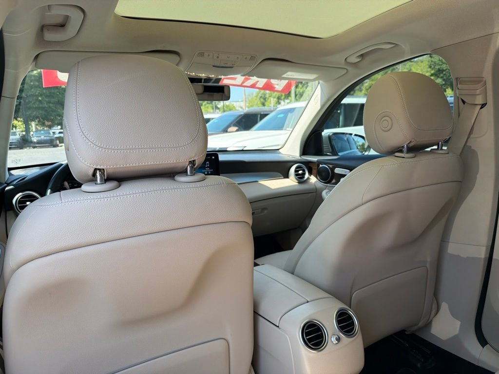 2022 Mercedes-Benz GLC GLC 300 Pano Moonroof, Clean CarFax