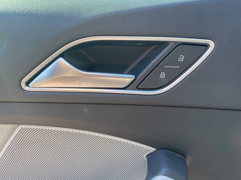2018 Audi A3 2.0T Premium Plus Leather, Navi, Clean CarFax