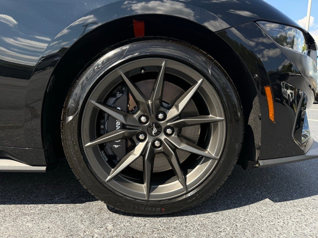 2025 Ford Mustang Dark Horse