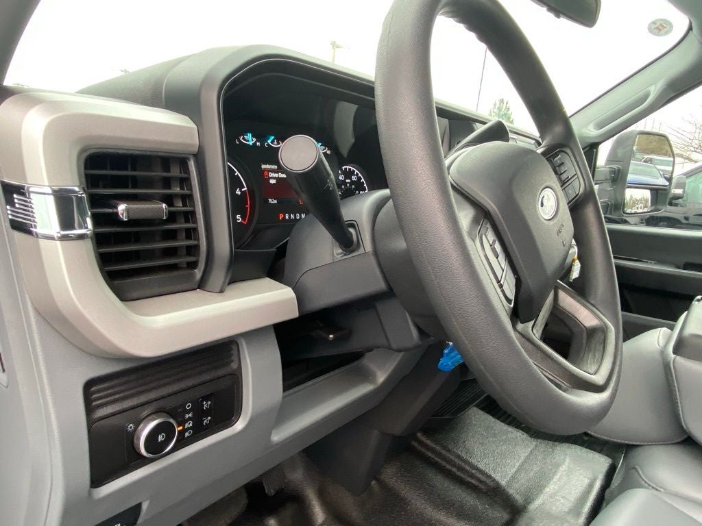 2025 Ford F-350SD XL DRW