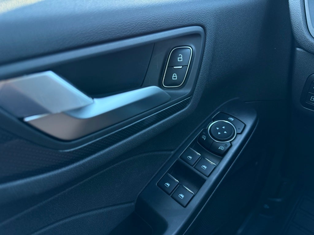 2026 Ford Escape Hybrid ST-Line Select