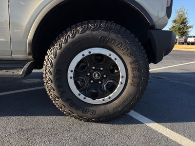 2025 Ford Bronco Base