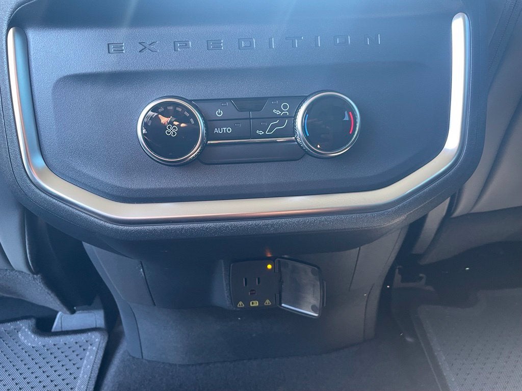 2027 Ford Expedition Max Active