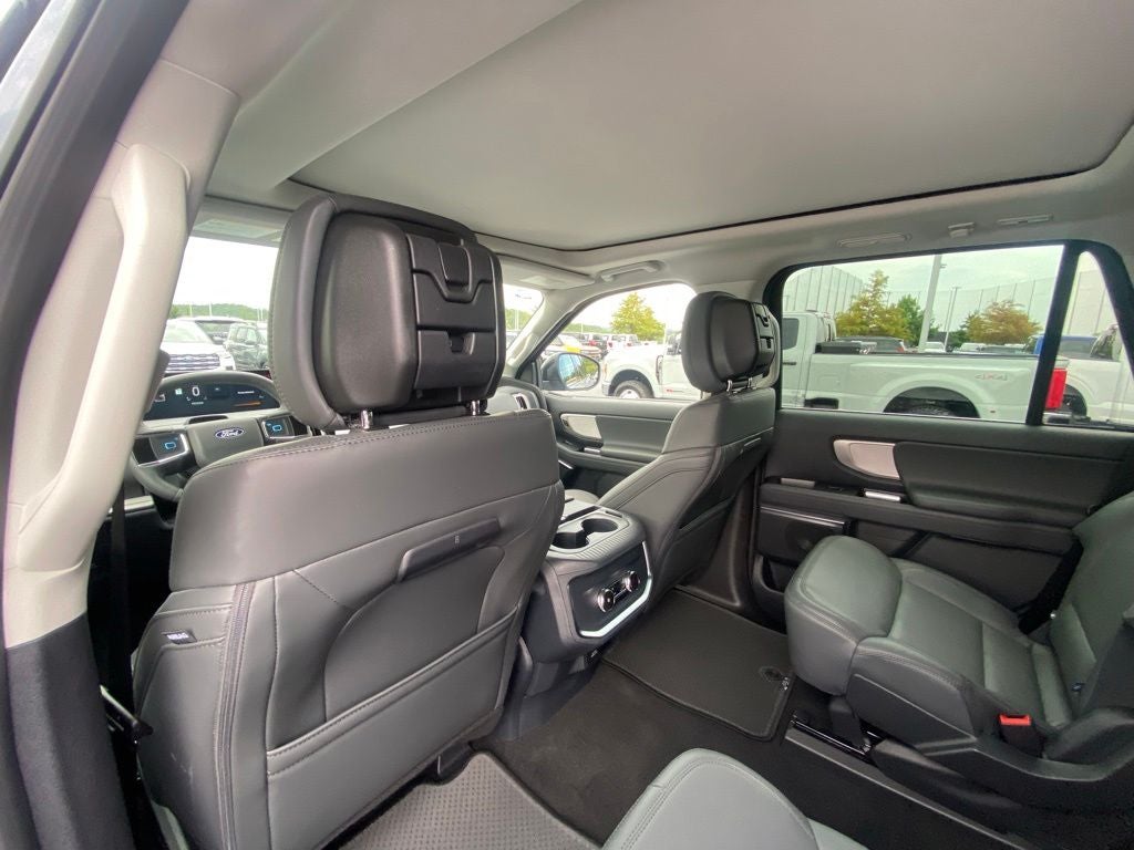 2027 Ford Expedition Active