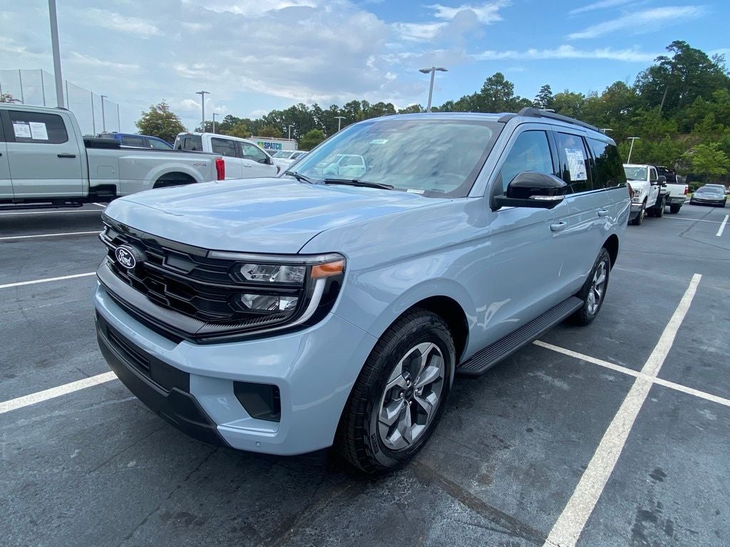 2027 Ford Expedition Active