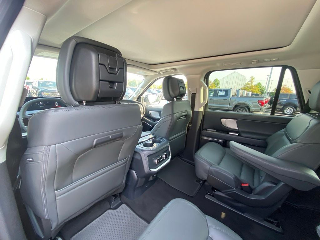 2027 Ford Expedition Active
