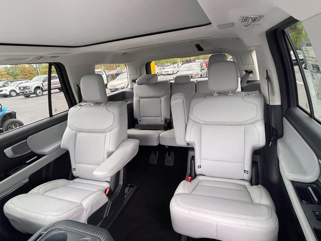 2027 Ford Expedition Platinum