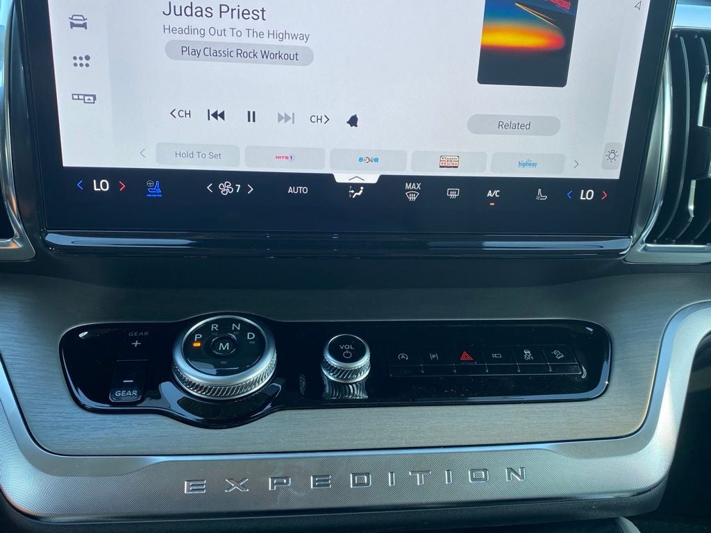2027 Ford Expedition Platinum